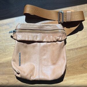 Mandarina Duck genuine leather crossbody bag with logo strap